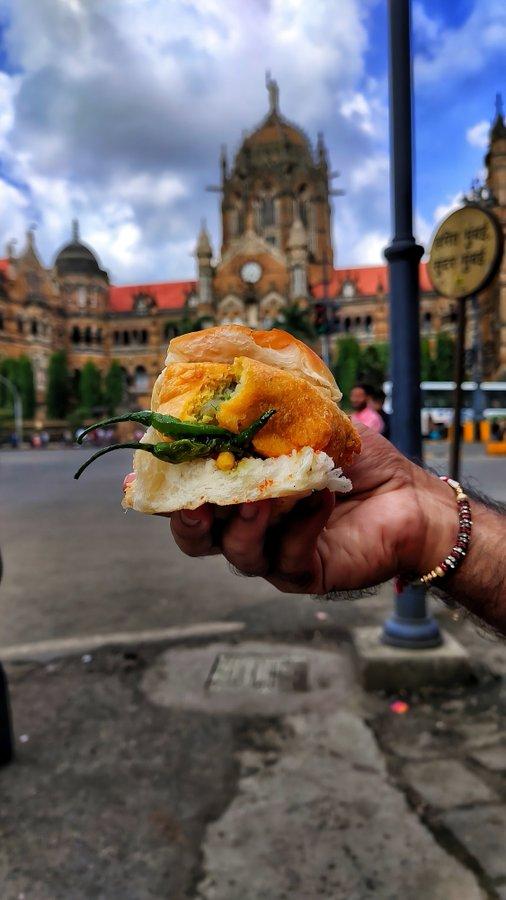 Vada Pav , Mumbais Spicy Potato Burger.jpg